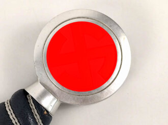 Luftwaffe, Fliegerschwert für Offiziere. Leichtmetallausführung von SMF Solingen mit Luftwaffenabnahme auf der Klinge. Die Sonnenräder gold eloxiert, sehr guter Gesamtzustand