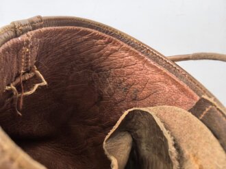 Kaiserreich, Paar Halbschuhe zum Waffenrock. Eigentumspaar für einen Offizier . Mit Sporenauflage, Etikett " Deutscher Offizier Verein". Leder weich, Sohlenlänge 31cm