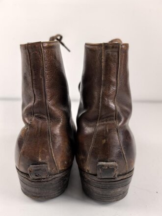 Kaiserreich, Paar Halbschuhe zum Waffenrock. Eigentumspaar für einen Offizier . Mit Sporenauflage, Etikett " Deutscher Offizier Verein". Leder weich, Sohlenlänge 31cm