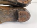 Kaiserreich, Paar Halbschuhe zum Waffenrock. Eigentumspaar für einen Offizier . Mit Sporenauflage, Etikett " Deutscher Offizier Verein". Leder weich, Sohlenlänge 31cm