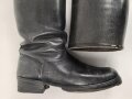 Paar Stiefel für Offiziere der Wehrmacht. Getragenes Eigentumspaar, Sohlenlänge knapp über 27,5cm , der Vorbesitzer hat ein Loch in eine der Sohlen gebohrt um einen Figurenständer anzubringen