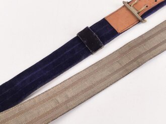 Preußen, Feldbinde für Offiziere, das Schloss versilbert, violettes Unterfutter. Gesamtlänge 133cm, sehr guter Gesamtzustand