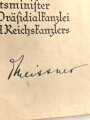 Verleihungsurkunde zum Treudienst Ehrenzeichen für 25 Jahre, ausgbestellt auf einen Oberpostschaffner in Winnweiler. DIN A4