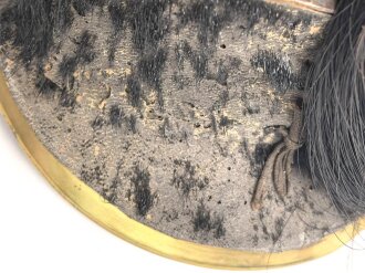 Frankreich , Helm für Kürassiere Modell 1840. In allen Teilen originales Stück, datiert 1839, bei der rechten Kokarde fehlt die Mutter der Schraube