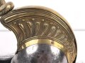 Frankreich , Helm für Kürassiere Modell 1840. In allen Teilen originales Stück, datiert 1839, bei der rechten Kokarde fehlt die Mutter der Schraube