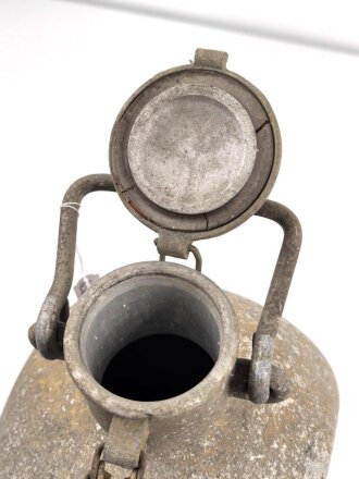 10 Liter Trinkwasserflasche Luftwaffe. Originallack, ungereinigtes Stück