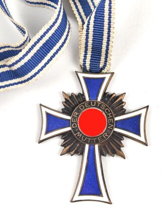 Ehrenkreuz der Deutschen Mutter in bronze. Sehr guter Zustand, am Band