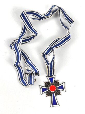 Ehrenkreuz der Deutschen Mutter in bronze. Sehr guter Zustand, am Band
