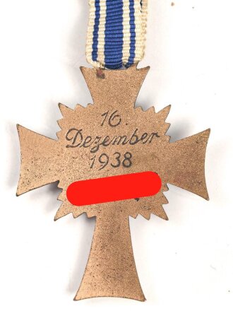Ehrenkreuz der Deutschen Mutter in bronze. Sehr guter Zustand, am Band