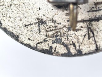 Verwundetenabzeichen silber, Buntmetall versilbert, Hersteller L/21 für Förster & Barth Pforzheim.