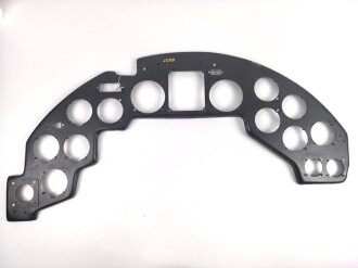 Instrumentenbrett Ju88 aus Leichtmetall. Einige Gewinde lassen sich nicht ohne weiteres  entfernen