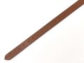 Tornisterriemen Luftwaffe, schokoladenbraunes Leder, Leichtmetallbeschläge. Herstellerstemepl von 1939. Ungebraucht