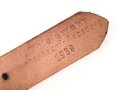 Tornisterriemen Luftwaffe, schokoladenbraunes Leder, Leichtmetallbeschläge. Herstellerstempell von 1939. Ungebraucht