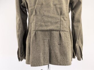 Reichsarbeitsdienst, Feldbluse für Mannschaften. Überder rechten Brusttasche war wohl mal eine Adler gesteckt ( drei kleine Löcher ) Getragenes Stück in gutem Gesamtzustand
