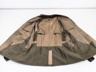 Reichsarbeitsdienst, Feldbluse für Mannschaften. Überder rechten Brusttasche war wohl mal eine Adler gesteckt ( drei kleine Löcher ) Getragenes Stück in gutem Gesamtzustand