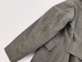 Schwerer Wintermantel für Angehörige der Waffen SS ( keine Ärmelaufschläge, Querriegel hinten durchgehend)  Getragenes Stück in gutem Zustand