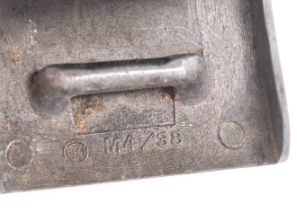 Koppel für einen Angehörigen der Hitlerjugend in der späten Ausführung. Einteiliges Zinkschloss , Hersteller M4/38. Der Riemen aus Ersatzmaterial mit einer Länge von 85cm