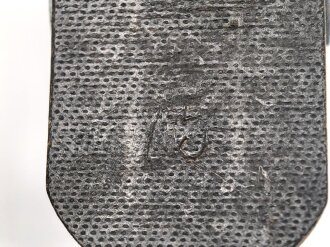 Koppel für einen Angehörigen der Hitlerjugend in der späten Ausführung. Einteiliges Zinkschloss , Hersteller M4/38. Der Riemen aus Ersatzmaterial mit einer Länge von 85cm