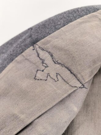 Luftwaffe, Waffenrock für einen Oberfeldwebel im Kampfgeschwader 155 Ansbach. Frühes Kammerstück mit Kragenkordel in sehr gutem Zustand, der Adler neuzeitlich vernäht.