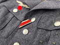 Luftwaffe, Waffenrock für einen Oberfeldwebel im Kampfgeschwader 155 Ansbach. Frühes Kammerstück mit Kragenkordel in sehr gutem Zustand, der Adler neuzeitlich vernäht.