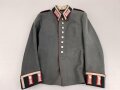Waffenrock für einen Oberfeldwebel im Artillerie Regiment 10. Eigentumstsück mit diversen , kleineren Beschädigungen, Schneideretikett aus Regensburg