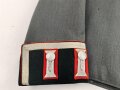 Waffenrock für einen Oberfeldwebel im Artillerie Regiment 10. Eigentumstsück mit diversen , kleineren Beschädigungen, Schneideretikett aus Regensburg