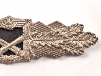 Nahkampfspange silber, Hersteller A.G.M. u.K. Gablonz. Guter Zustand, sauber entnazifiziert