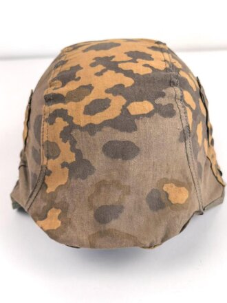 Waffen SS, Tarnbezug für einen Stahlhelm. Neuzeitliche Fertigung aus originalem Tarnmaterial