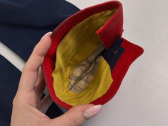 Sachsen, Waffenrock für Mannschaften im Infanterie Regiment 177. Stark getragenes Eigentumstück mit diversen Mottenschäden . Ungereinigtes Stück