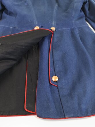 Sachsen, Waffenrock für Mannschaften im Infanterie Regiment 177. Stark getragenes Eigentumstück mit diversen Mottenschäden . Ungereinigtes Stück