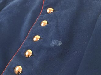 Sachsen, Waffenrock für Mannschaften im Infanterie Regiment 177. Stark getragenes Eigentumstück mit diversen Mottenschäden . Ungereinigtes Stück