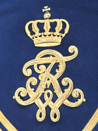 Preußen, Schabracke für Offiziere der Grenadier Regimenter. Eine Kronenspitze ergänzt, sonst guter Gesamtzustand. Ungereinigtes Stück