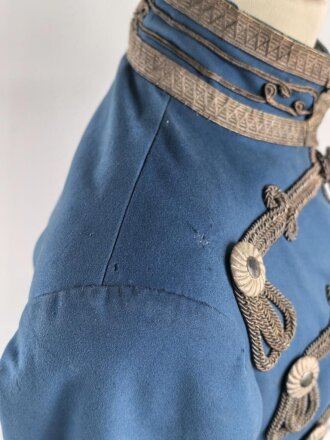 Preußen, Attila für einen Offizier im Husaren Regiment 12,13,16 oder 19. Eigentumstück mit diversen Beschädigungen