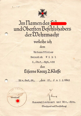 Verleihungsurkunden für einen Angehörigen im...