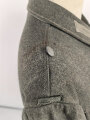 Heer, Feldbluse Modell 1943 für Mannschaften. Leicht getragenes Stück in gutem Gesamtzustand, die Effekten original vernäht