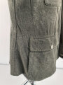 Heer, Feldbluse Modell 1943 für Mannschaften. Leicht getragenes Stück in gutem Gesamtzustand, die Effekten original vernäht