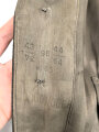 Heer, Feldbluse Modell 1943 für Mannschaften. Leicht getragenes Stück in gutem Gesamtzustand, die Effekten original vernäht