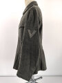 Heer, Feldbluse Modell 1943 für Mannschaften. Leicht getragenes Stück in gutem Gesamtzustand, die Effekten original vernäht