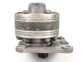 Me262, Waldwerk Kuno. Ölpumpe " Motorpumpe 18 L" Gerät Nummer 19-1103 A-1. Grob gereinigt, Funktion nicht geprüft.