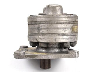 Me262, Waldwerk Kuno. Ölpumpe " Motorpumpe 18 L" Gerät Nummer 19-1103 A-1. Grob gereinigt, Funktion nicht geprüft.