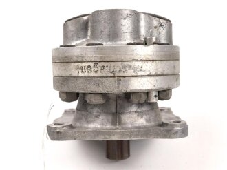 Me262, Waldwerk Kuno. Ölpumpe " Motorpumpe 18 L" Gerät Nummer 19-1103 A-2. Grob gereinigt, Funktion nicht geprüft.
