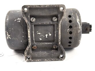 Me262, Waldwerk Kuno. " Umformer " Gerät Nr 127265 B . Grob gereinigt, Funktion nicht geprüft.