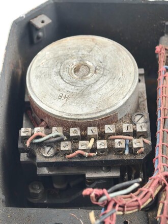 Me262, Waldwerk Kuno.  Schalt und Verteilerkasten "SVK 2-17" , Fl 47261. Grob gereinigt, Funktion nicht geprüft, unvollständig
