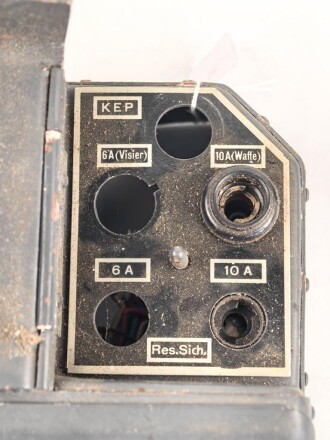 Me262, Waldwerk Kuno.  Schalt und Verteilerkasten "SVK 2-17" , Fl 47261. Grob gereinigt, Funktion nicht geprüft, unvollständig