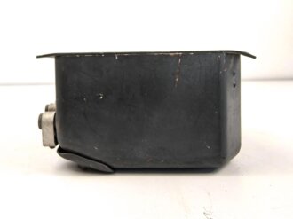 Me262, Waldwerk Kuno.  Schalt und Verteilerkasten "SVK 2-17" , Fl 47261. Grob gereinigt, Funktion nicht geprüft, 1 Schruabe in der Frontabdeckung lässt sich nicht ganz öffnen.