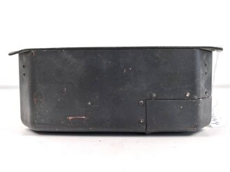 Me262, Waldwerk Kuno.  Schalt und Verteilerkasten "SVK 2-17" , Fl 47261. Grob gereinigt, Funktion nicht geprüft, 1 Schruabe in der Frontabdeckung lässt sich nicht ganz öffnen.