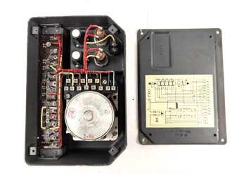 Me262, Waldwerk Kuno.  Schalt und Verteilerkasten "SVK 2-17" , Fl 47261. Grob gereinigt, Funktion nicht geprüft, 1 Schruabe in der Frontabdeckung lässt sich nicht ganz öffnen.