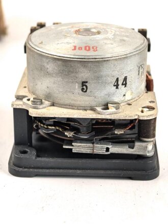 Me262, Waldwerk Kuno.  Original verpacktes Bauteil für Schalt und Verteilerkasten "SVK 2-17" ,  Grob gereinigt, Funktion nicht geprüft. Sie erhalten ein ( 1 ) Stück