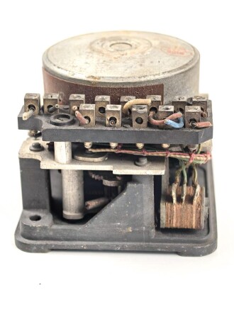 Me262, Waldwerk Kuno.  Bauteil für Schalt und Verteilerkasten "SVK 2-17" ,  Grob gereinigt, Funktion nicht geprüft. Sie erhalten ein ( 1 ) Stück