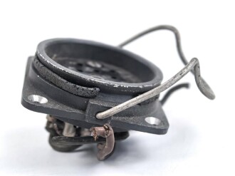 Me262, Waldwerk Kuno. Einbausteckdose, grob gereinigt